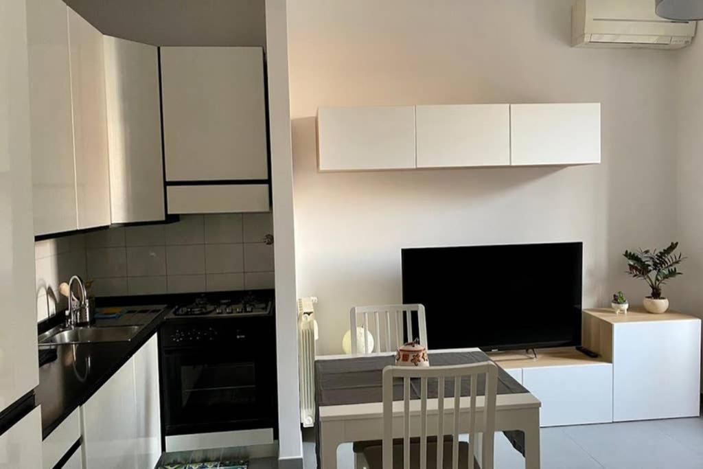 Central Modern Apartment Rome -Locazione Turistica- ภายนอก รูปภาพ